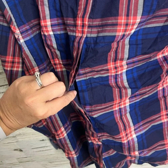Levi’s plaid button down shirt pink blue boyfriend fit size  large - Picture 8 of 8